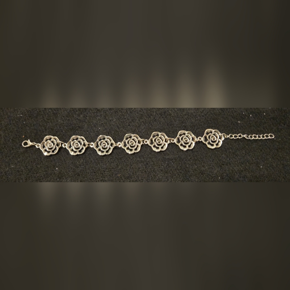 Silvertone Multiple Rose Bracelet/Anklet fits up to 10" Fashion - Bundle It Save